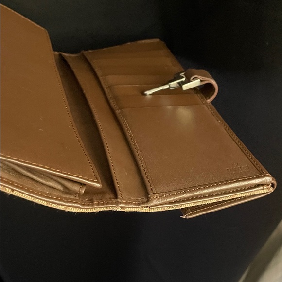 Gucci Beige and Brown iconic Monogram GG Supreme Long wallet - Picture 7 of 17